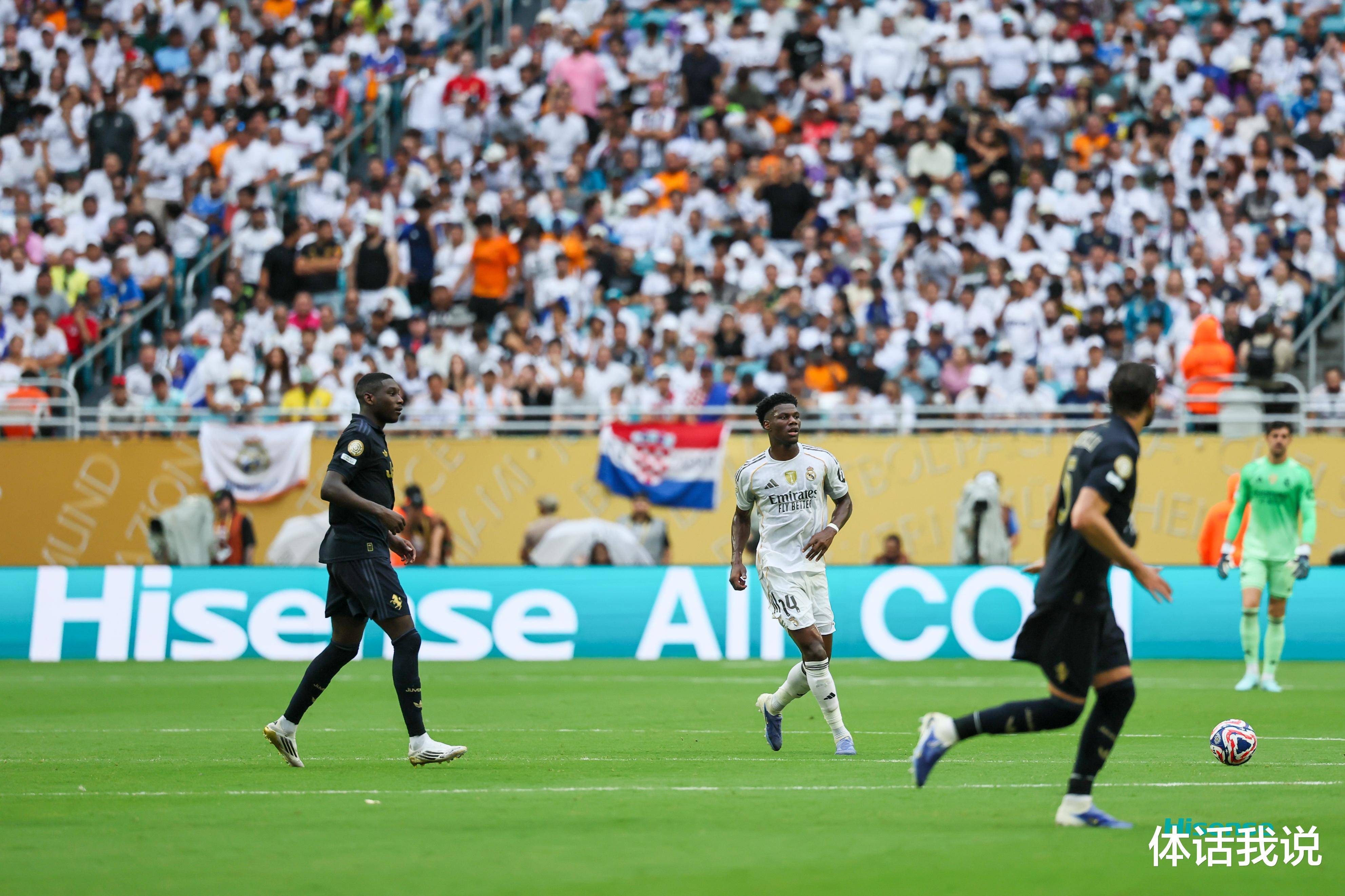 爱游戏-爆冷引发热议！，姆巴佩在TL比赛中出色发挥上演精彩一战-爱游戏