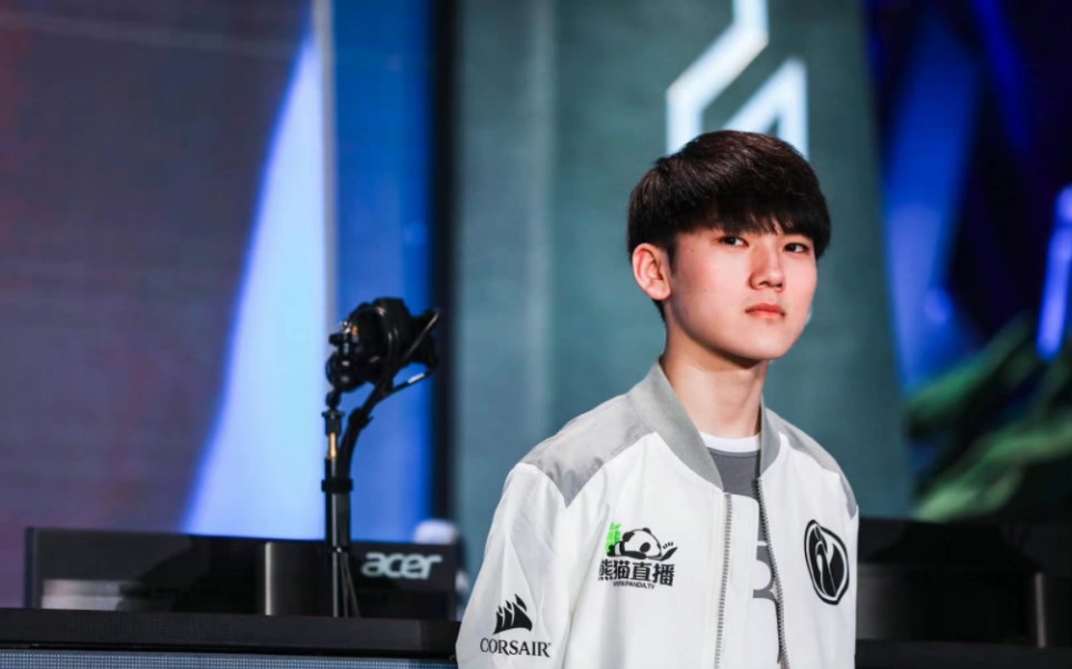 爱游戏体育-JackeyLove遭遇三持续失利，SKT教练压力巨大！赛场气氛高涨-爱游戏体育